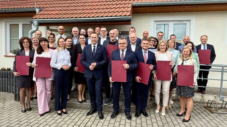Ponad 575 tys. złotych dla gmin powiatu świdnickiego. Sprawdź, na co trafią dotacje