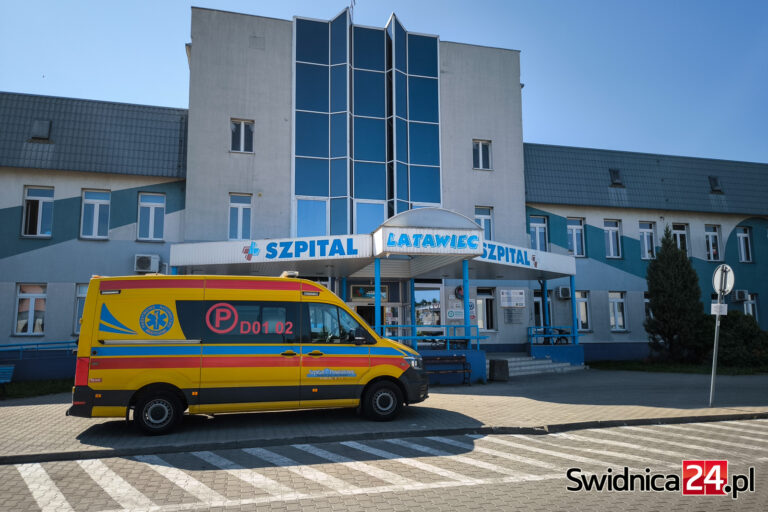 Nie było karetki potrzebnej do transportu między szpitalami. NFZ nakłada karę na świdnicki „Latawiec”