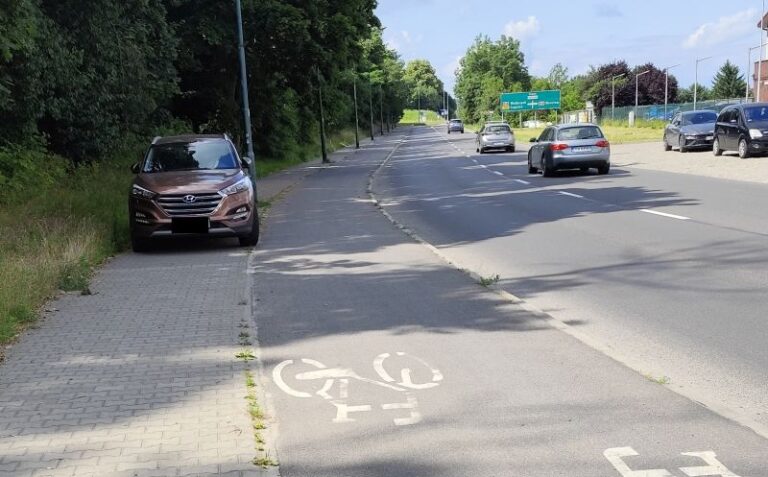 Mistrzowie parkowania [FOTO]