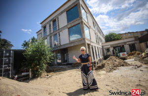 Obietnice sfinalizowane. 3 mln złotych ratują budowę wyjątkowego domu w Świdnicy