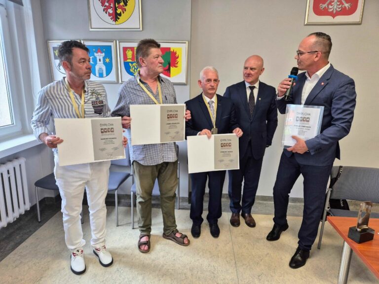 Spory sukces naszych powiatowych brydżystów. Pokonali ponad 100 rywali