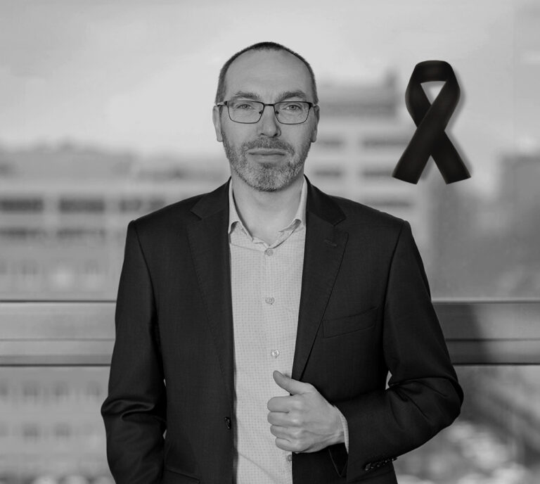 Z wielkim smutkiem żegnamy Prezesa Piotra Rączkowskiego