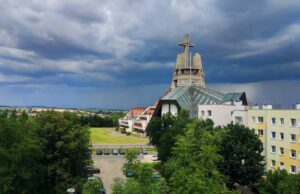 Alert pogodowy dla Dolnego Śląska. Możliwe burze z gradem