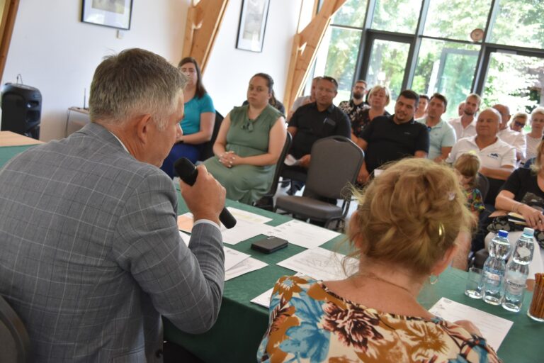 Dożynki, inwestycje i nowa sołtyska. Narada w gminie Świdnica