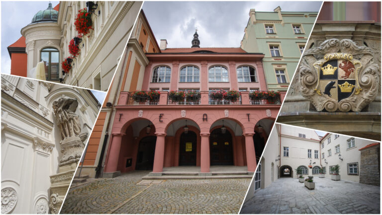 Elewacje w sercu świdnickiego Rynku zakończone. Trwa remont wnętrza teatru [FOTO]