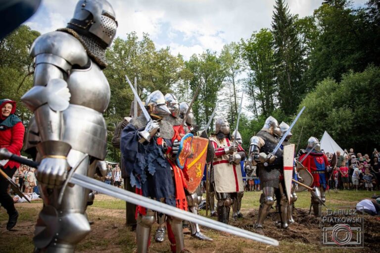 200 rekonstruktorów, średniowieczna wioska i inscenizacja bitwy. Zbliża się VII Turniej Rycerski pod Zamkiem Cisy