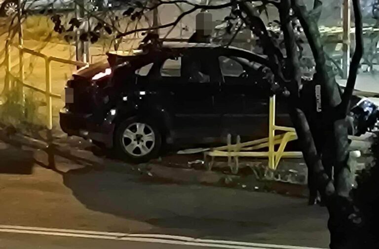 Pijany staranował barierki na Okrężnej w Świdnicy [FOTO]