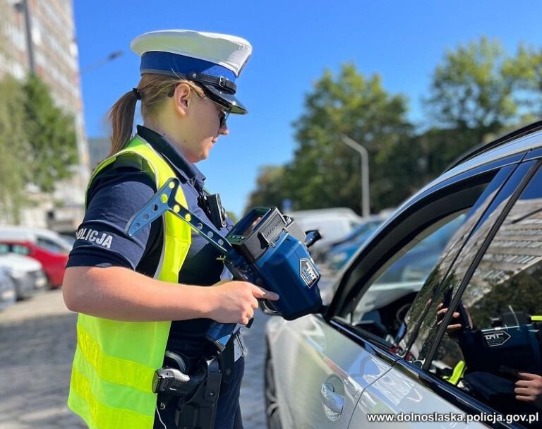Bezpieczny powrót z długiego weekendu. Policjanci apelują o ostrożność