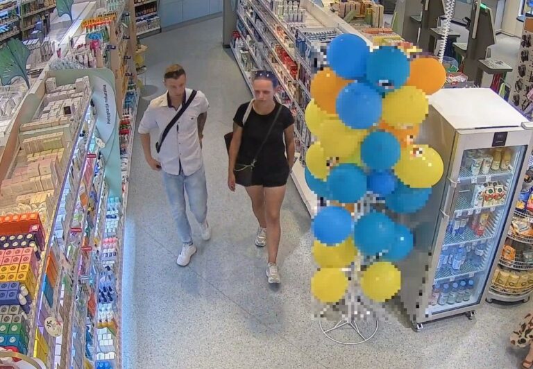 Ich łupem padły towary za kilka tysięcy złotych. Złodziei poszukują świdniccy policjanci [FOTO/VIDEO]