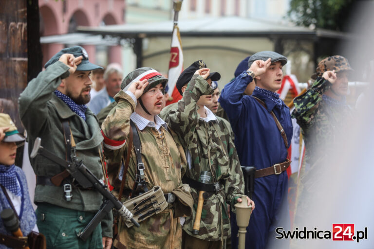 W sobotę zabrzmią syreny alarmowe. Wyjątkowy sygnał i obchody 82. rocznicy Powstania Warszawskiego