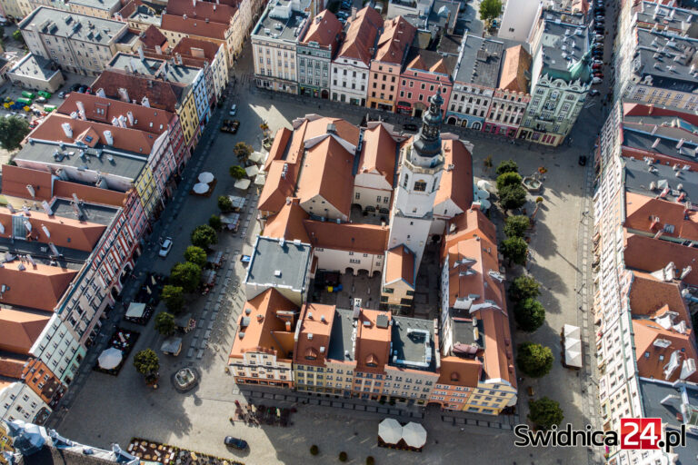 Będzie tylko 30 tysięcy mieszkańców? Coraz mniej dzieci, coraz więcej wyprowadzek ze Świdnicy