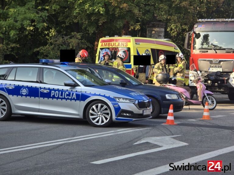 Ratował sie przed zderzeniem, położył skuter [FOTO]