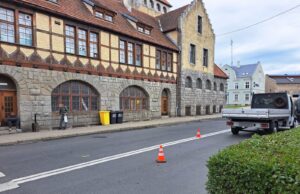 Potrącenie pieszej. Seniorka odniosła obrażenia głowy