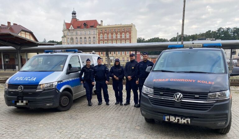 Wspólne działania policjantów i sokistów w trosce o bezpieczeństwo na terenach kolejowych
