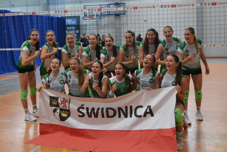 Biało-zielone siatkarki walczyły podczas mocno obsadzonego turnieju w Szamotułach [FOTO]