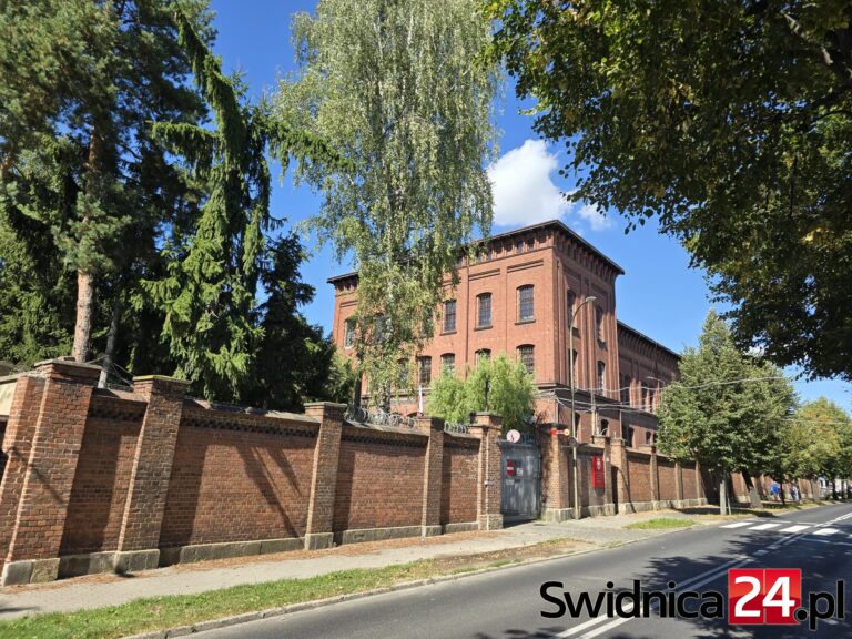 Jak ministerstwo sprawiedliwości likwiduje świdnicki Zakład Poprawczy. Błędy i zero komunikacji