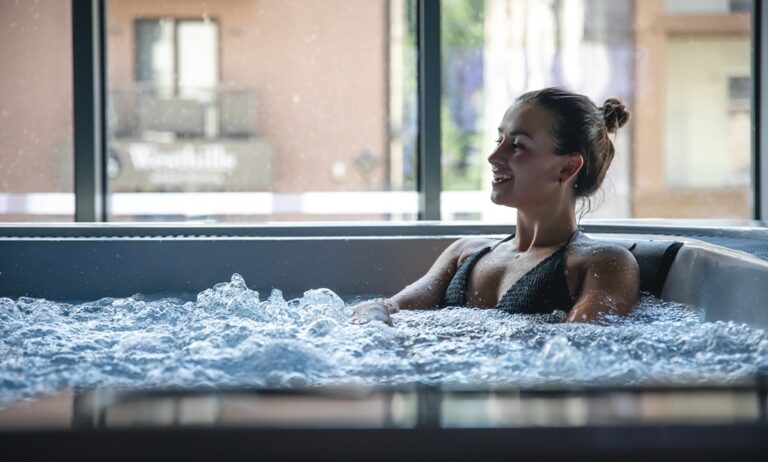 Pompa? Cichy bohater Twojego jacuzzi. Co musisz o niej wiedzieć, by działała bez zarzutu?