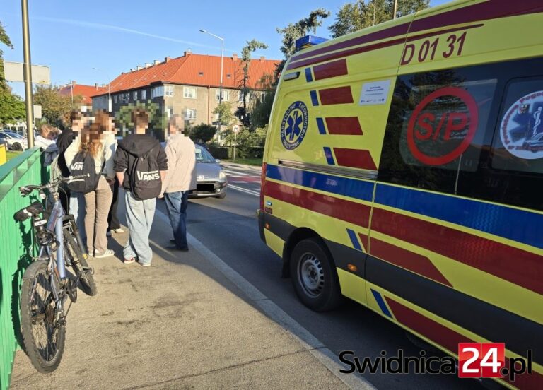 Potrącenie rowerzysty na Wodnej w Świdnicy [FOTO]
