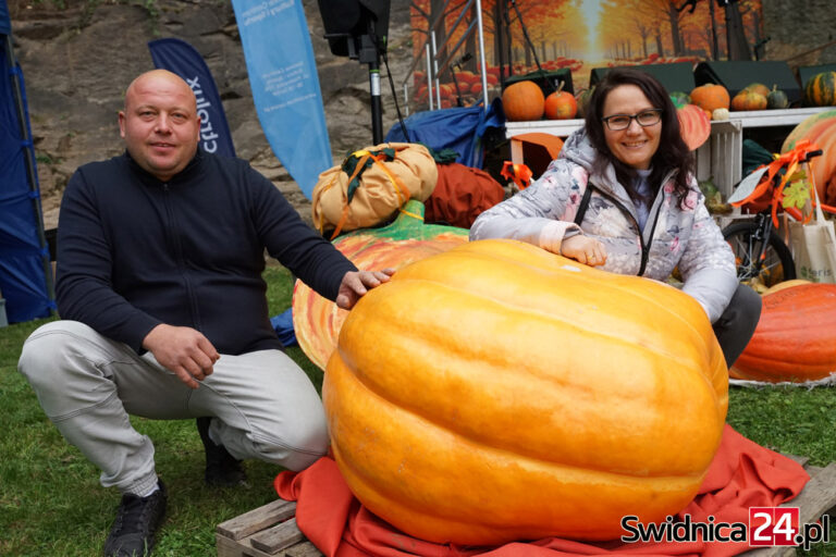 Kolorowo, smacznie i pachnąco na 9. Święcie Dyni. Tegoroczna rekordzistka ważyła 146 kg! [FOTO/VIDEO]