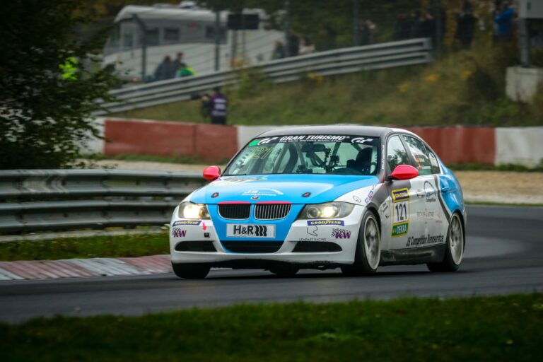 Świdnicki kierowca na podium w wyścigu Nürburgring Langstrecken Serie! [FOTO]