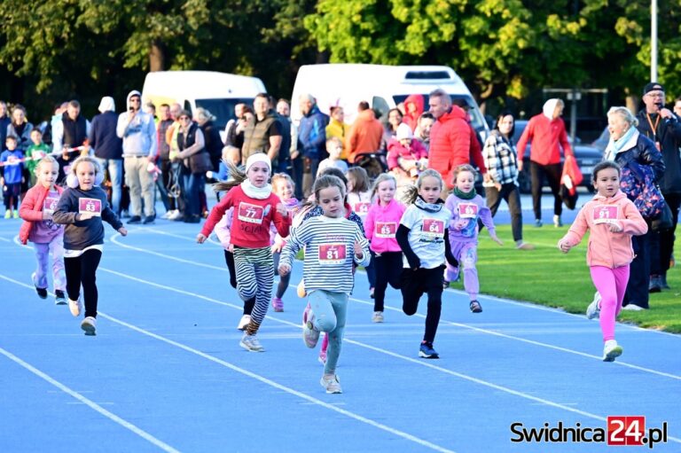 Rywalizowali podczas drugiego Świdnickiego Czwartku Lekkoatletycznego [WYNIKI/DUŻO ZDJĘĆ]