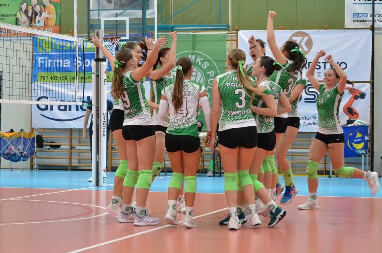 Młode siatkarki na zwycięskim szlaku [FOTO]