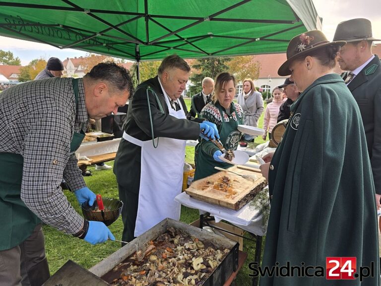 Hubertus myśliwych z Okręgu Wałbrzyskiego PZŁ w Krzyżowej [FOTO]
