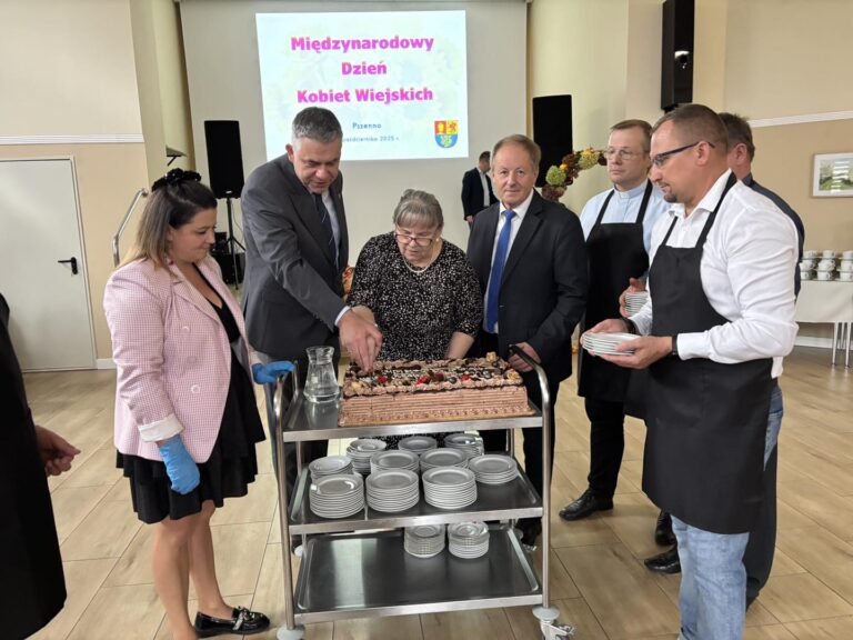 Świętowały z przytupem Międzynarodowy Dzień Kobiet Wiejskich [FOTO]