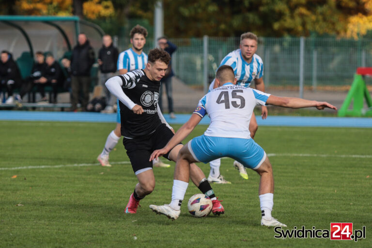 Odrabiają zaległości. W niedzielę gramy z Radkowem [BĘDZIE RELACJA LIVE]