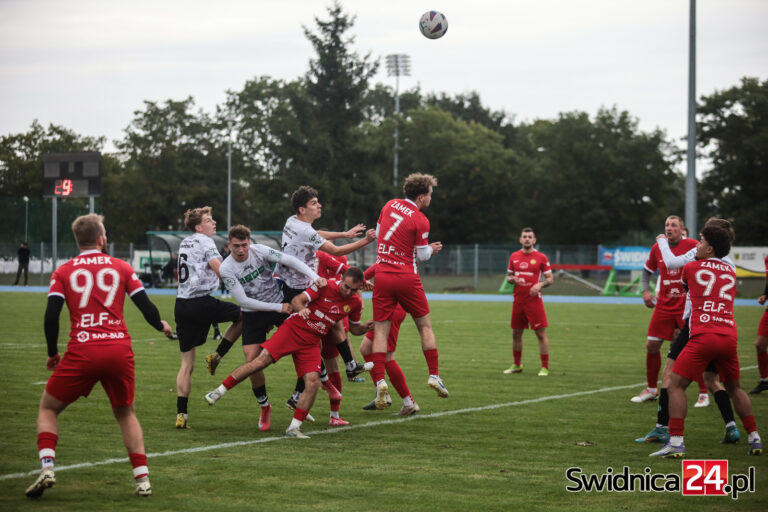 Zagrają z drużyną własnego boiska [BĘDZIE RELACJA LIVE]