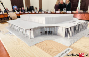 Komisja zaprasza na spotkanie w sprawie budowy parku wodnego i hali sportowej