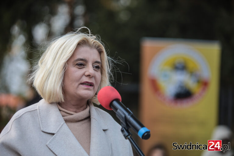 Radni ustalą pensję prezydent Świdnicy. Ile ma zarabiać po podwyżce?