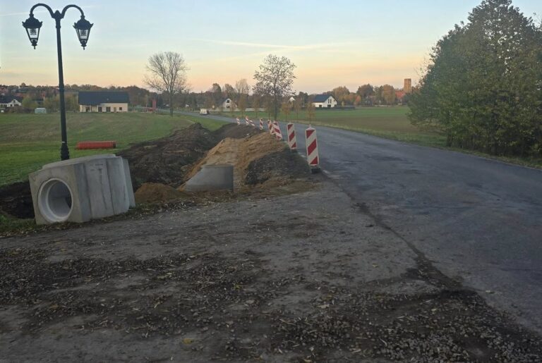 Ze Świdnicy do Żarowa rowerem? Trwa budowa nowej ścieżki [FOTO]
