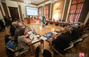 Co dalej z Radą Miejską po zerwaniu przez PiS koalicji z prezydent Świdnicy?