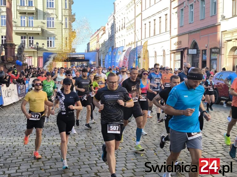 Wystartowali w jubileuszowym półmaratonie świdnickim [FOTO]