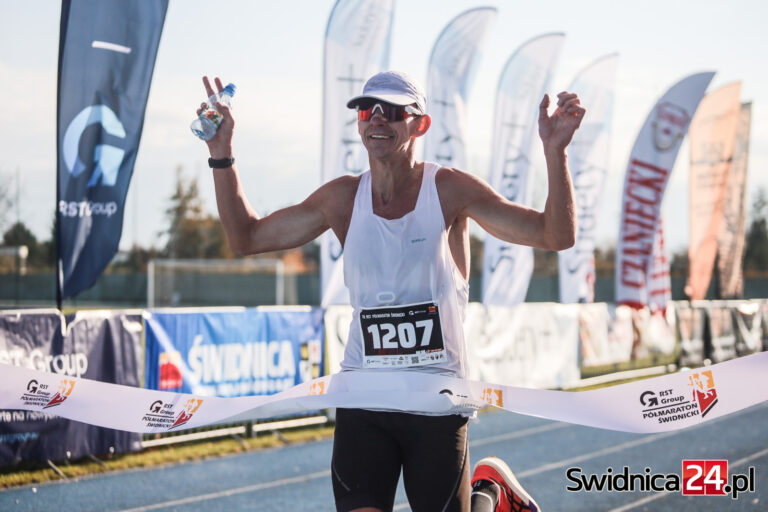 Najlepsi zawodnicy już na mecie jubileuszowej edycji Półmaratonu Świdnickiego
