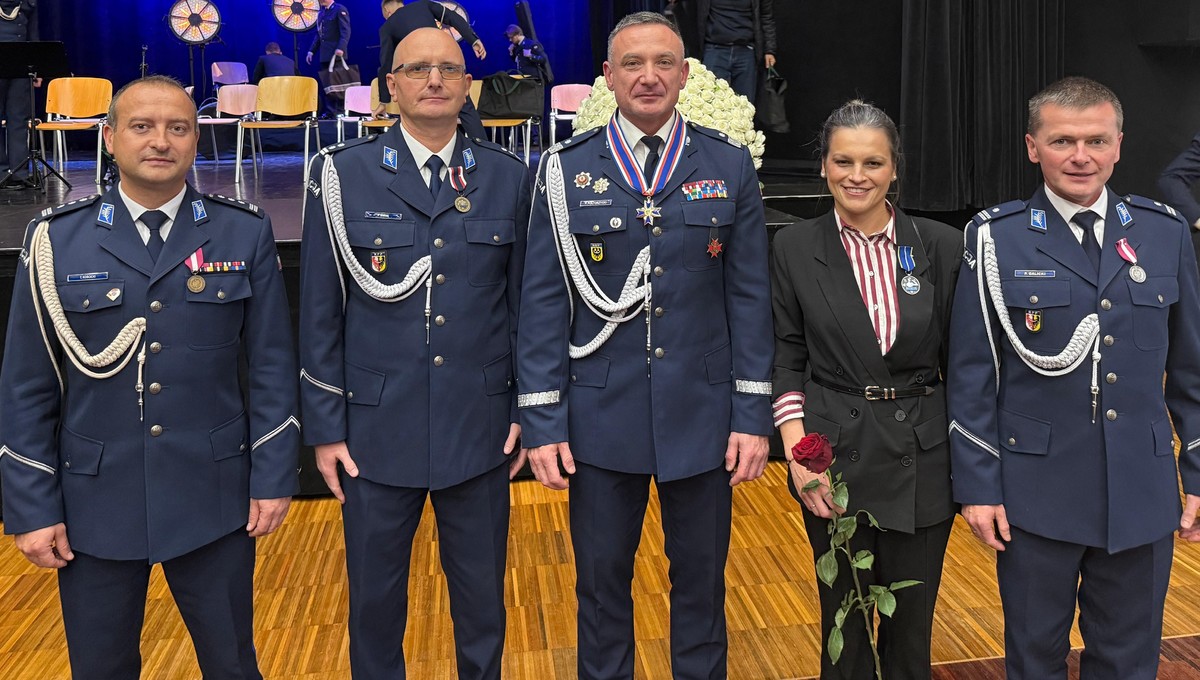 Wyróżnienia dla załogi świdnickiej komendy policji [FOTO]