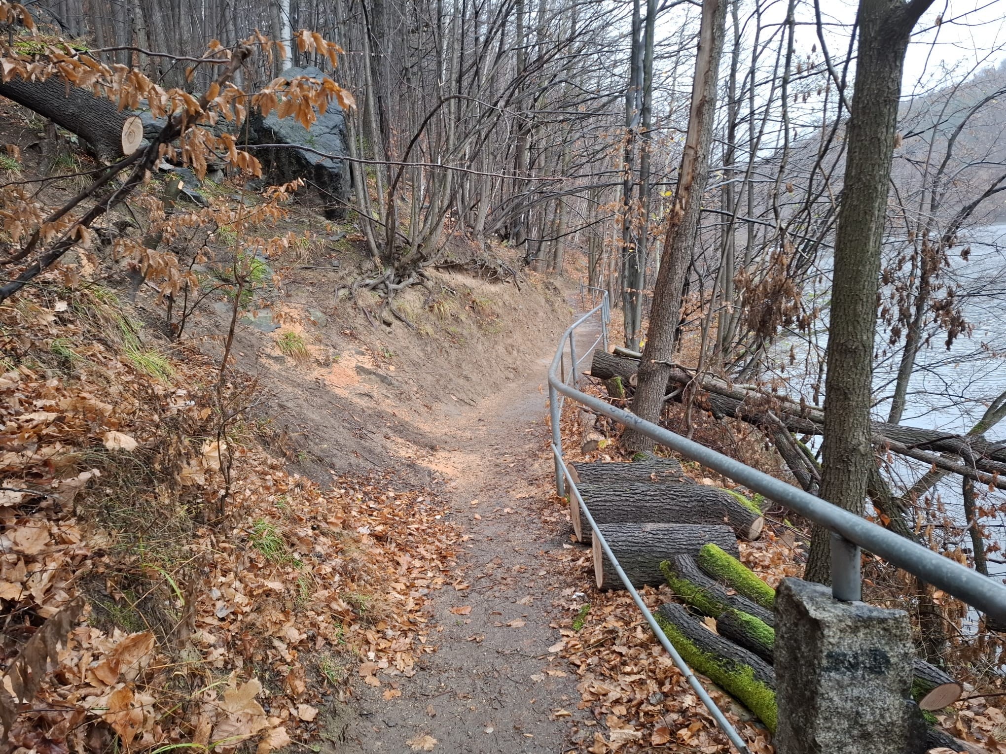 Ścieżka nad Jeziorem Bystrzyckim otwarta