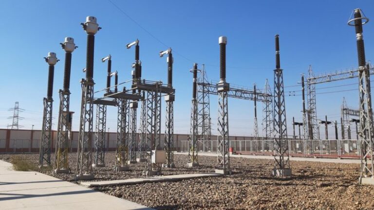 Bezpieczeństwo pracy przy budowie linii i stacji elektroenergetycznych? Dobre praktyki wykonawcze