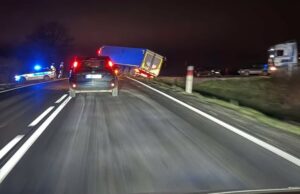 Jazdę zakończył w rowie, skończył z pouczeniem