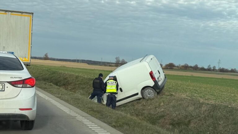 Wypadł z jezdni na tzw. łączniku
