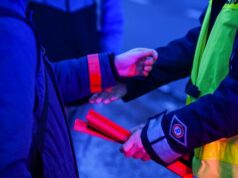 Ubrani na czarno i praktycznie niewidoczni. „Proszą się o śmierć”. Policjanci apelują do pieszych o noszenie odblasków