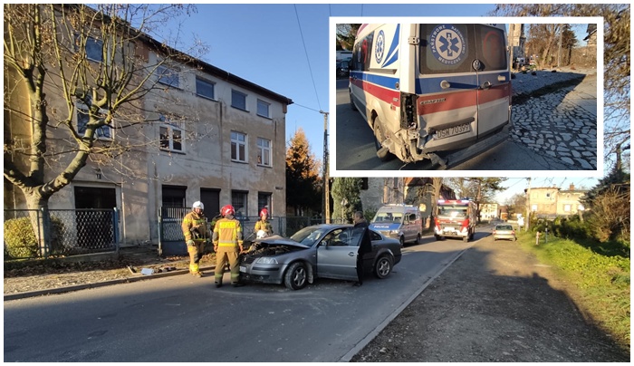 Kolizja ambulansu z osobówką w Mrowinach [FOTO]