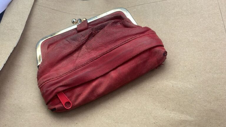 Znaleziono portfel z gotówką