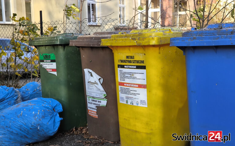 System kaucyjny pozwoli obniżyć opłaty za śmieci? Na razie Świdnica boryka się z rosnącymi kosztami