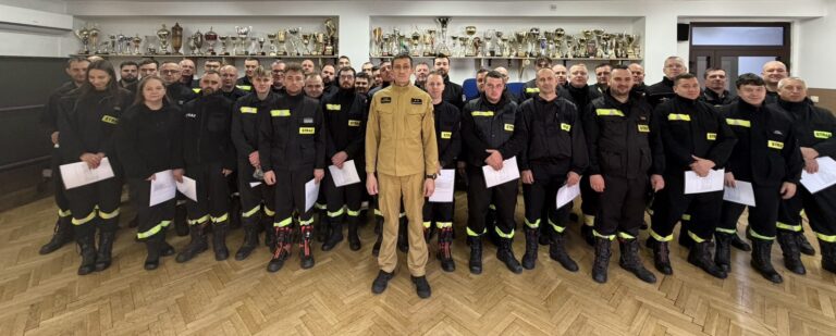 Ponad 40 strażaków podniosło swoje kwalifikacje [FOTO]