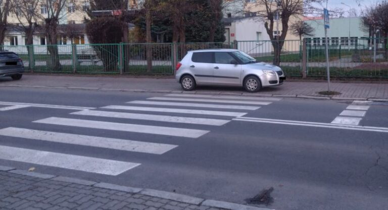 Mistrzowie parkowania [FOTO]