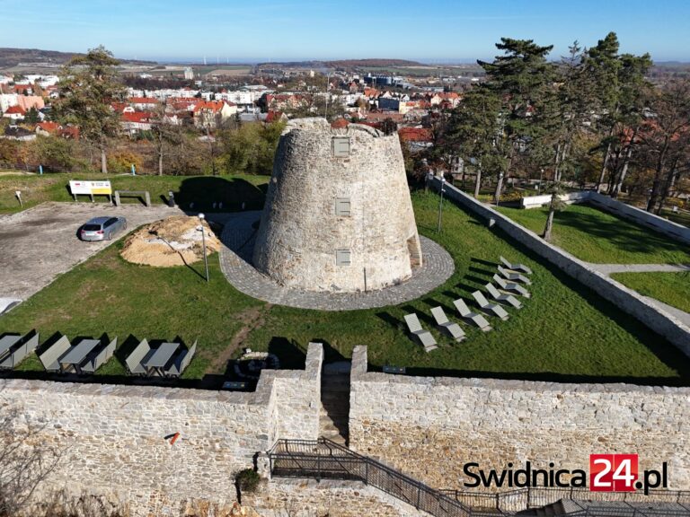 Widok na miasto i okolice z wiatraka garbarskiego już wkrótce! [FOTO]