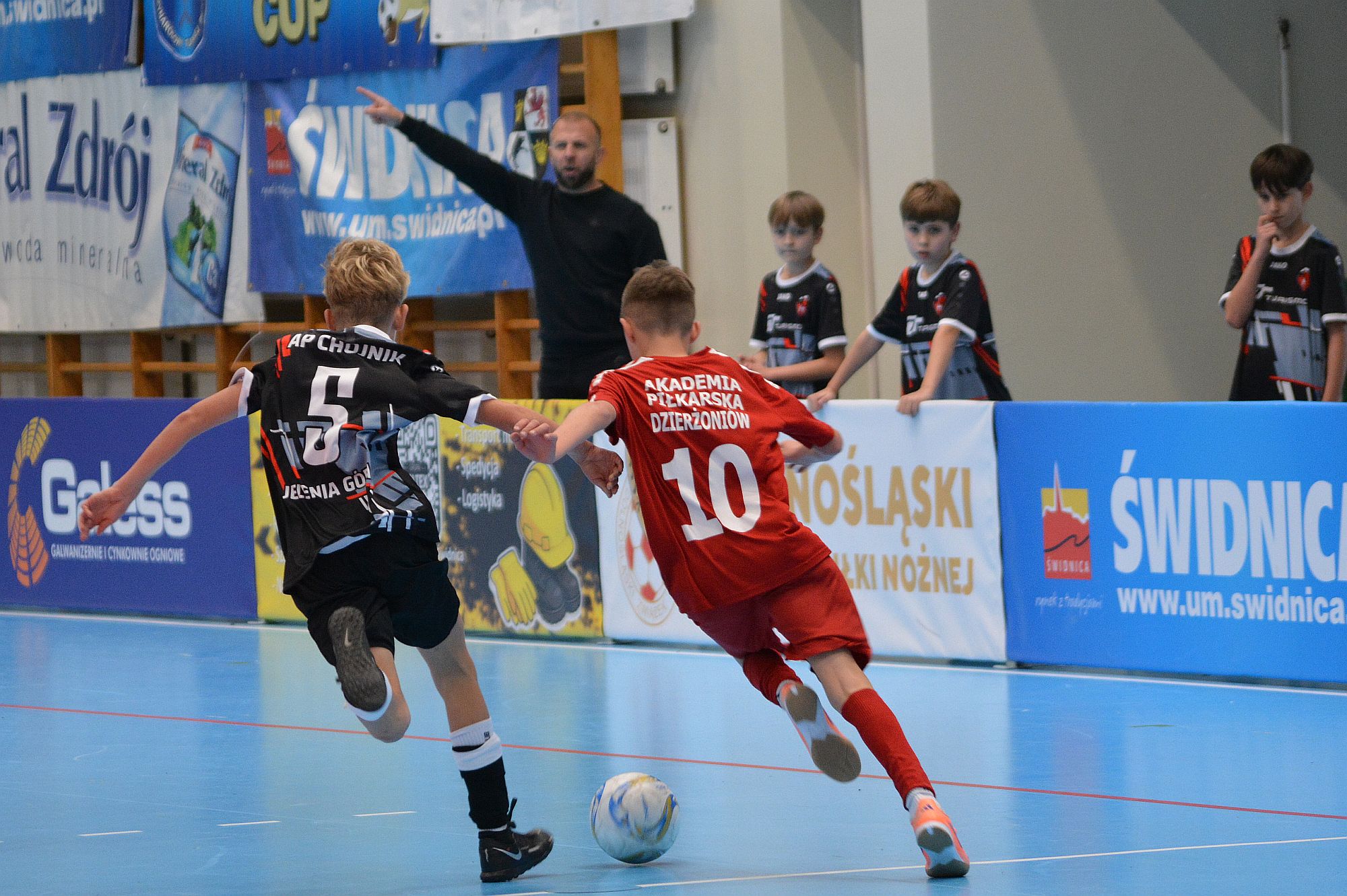 Ostatni puchar dla Silesii Żarów, która wygrała po dreszczowcu [FOTO/WYNIKI]