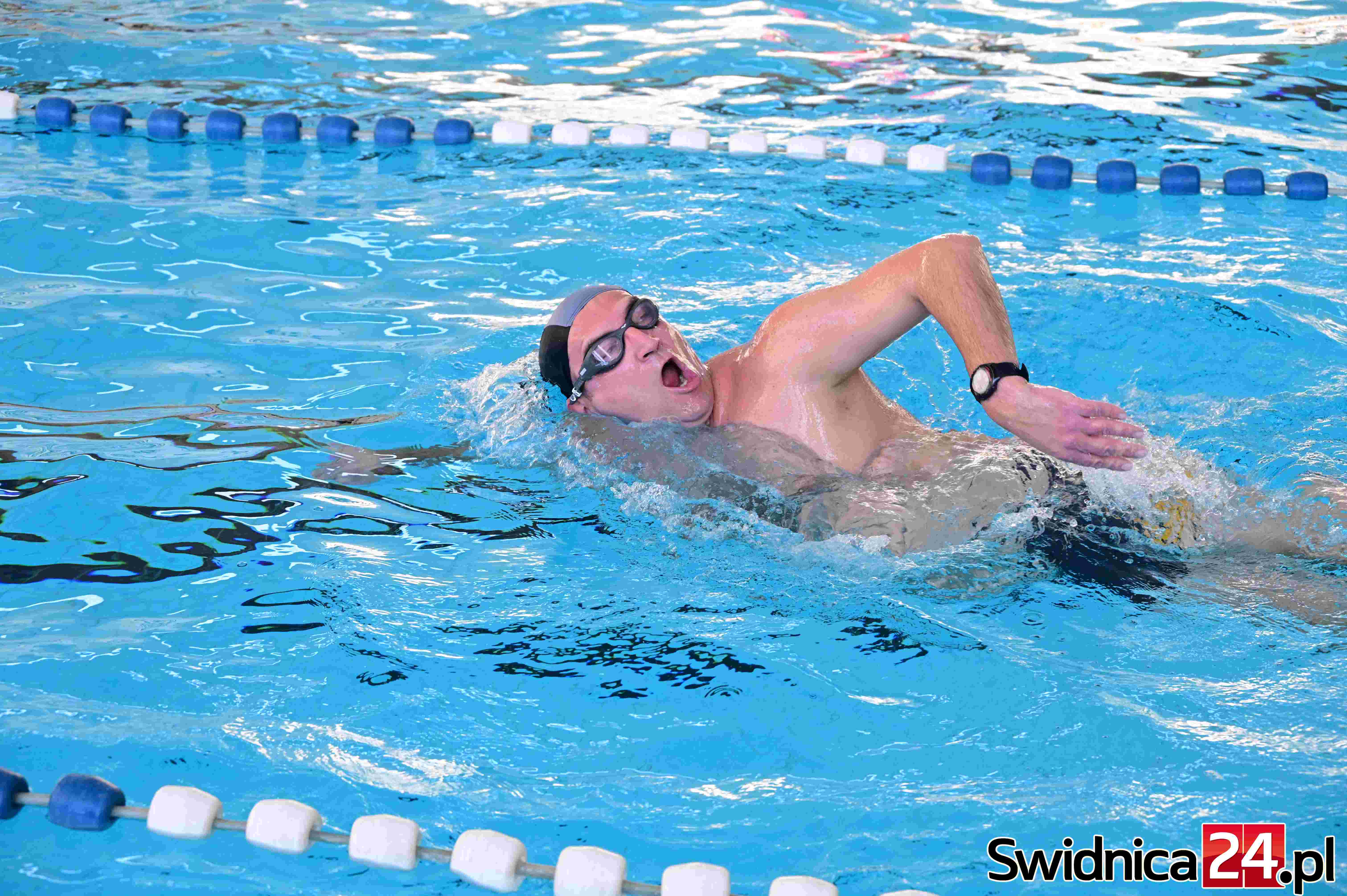 Pływali na maksa, walcząc o rekord Świdnicy [FOTO/WYNIKI]